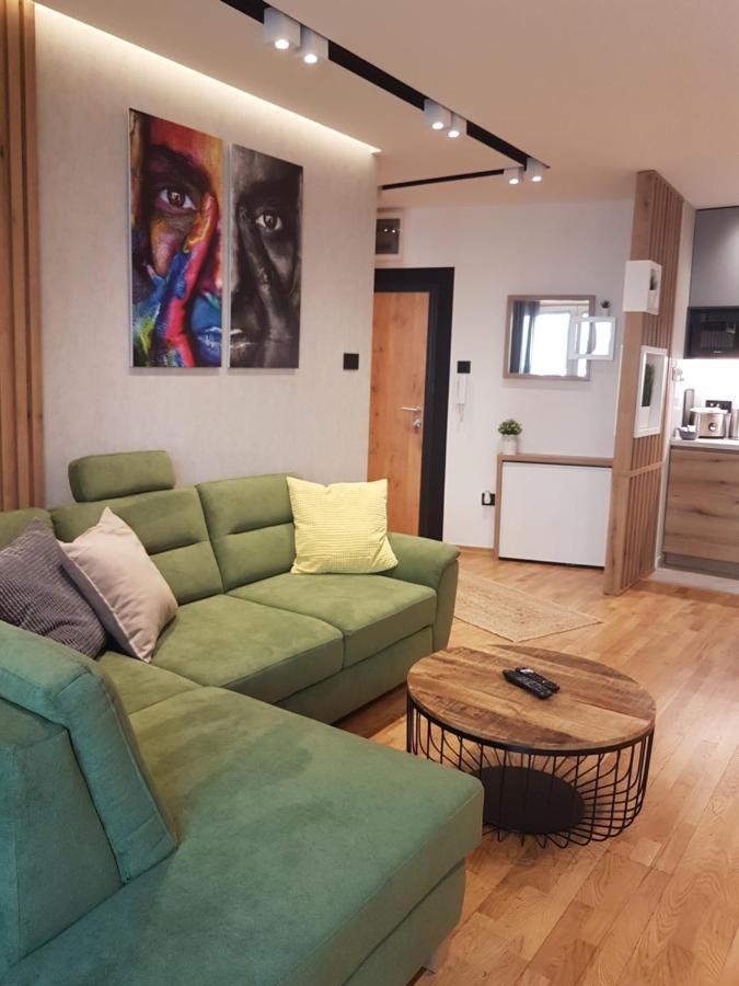 Tesla 3 Apartment Novi Sad Exteriör bild