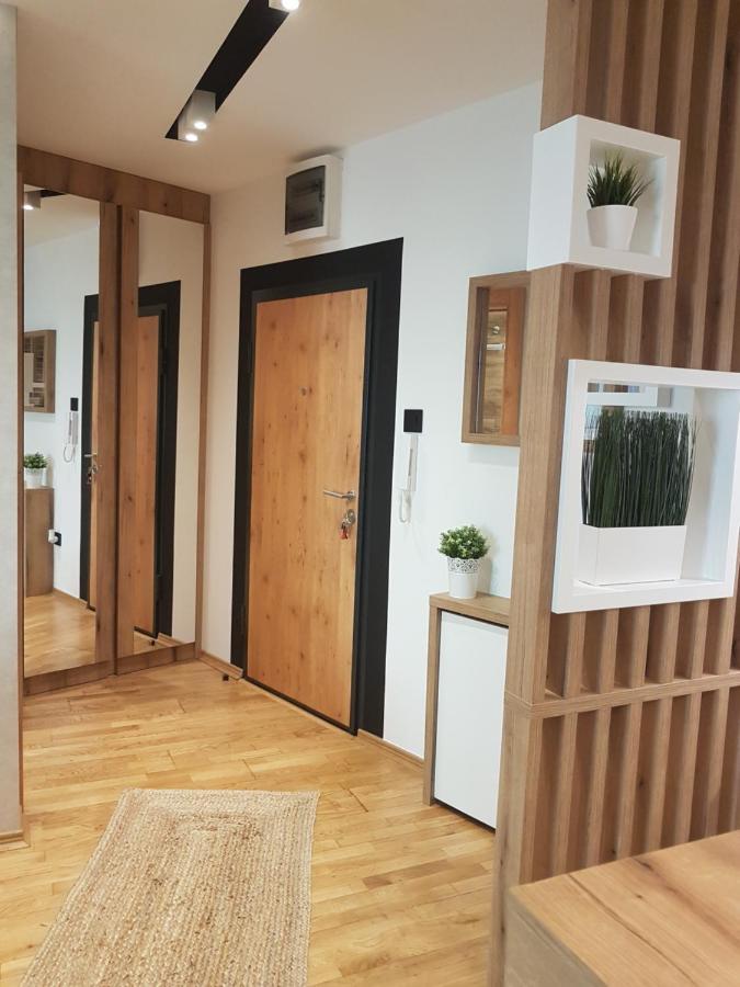 Tesla 3 Apartment Novi Sad Exteriör bild